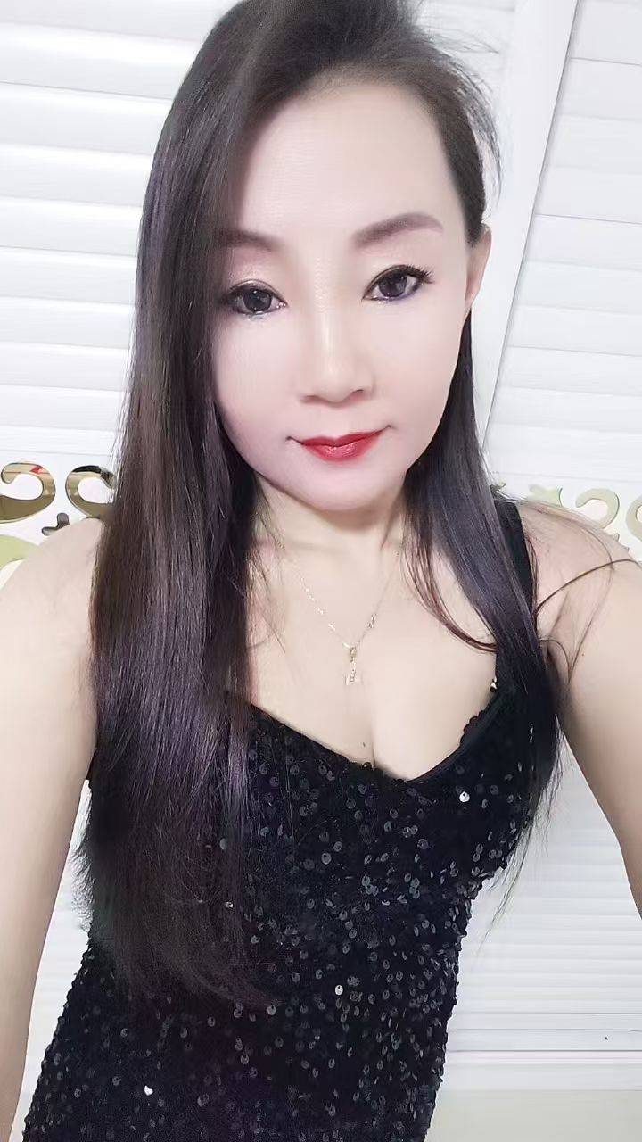 沈北性感风情少妇