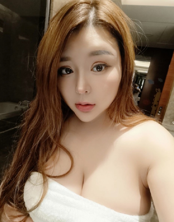 秦淮区肉感巨乳辣妹