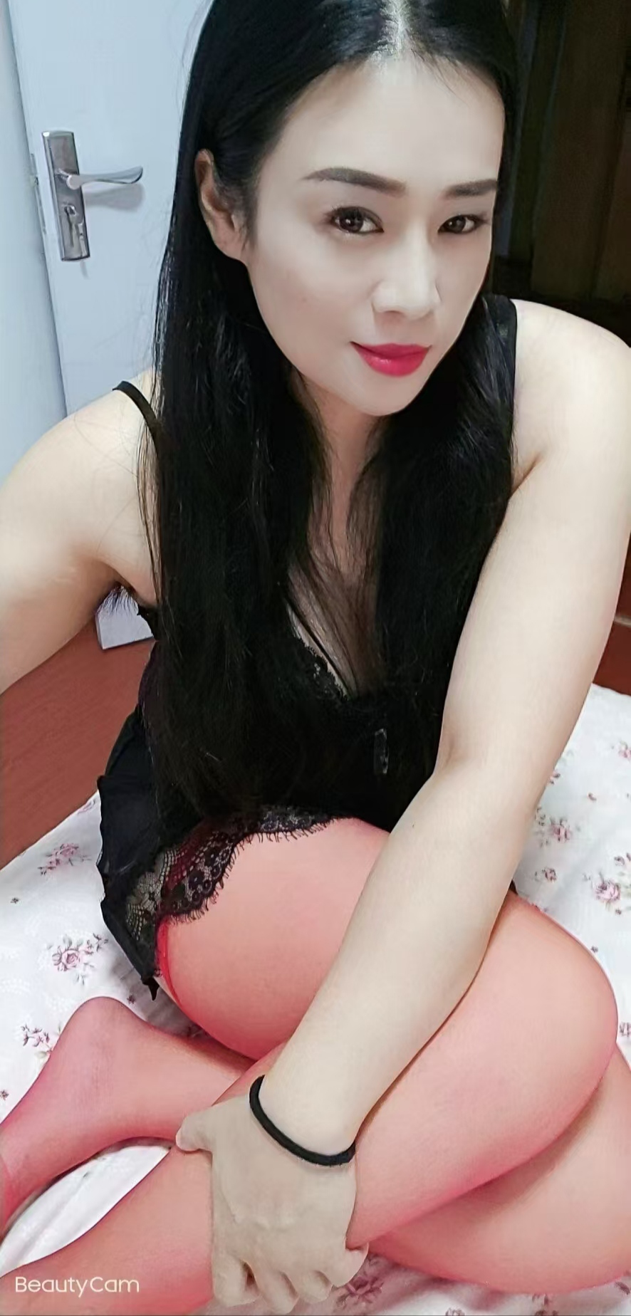 大胸大屁股熟女安心