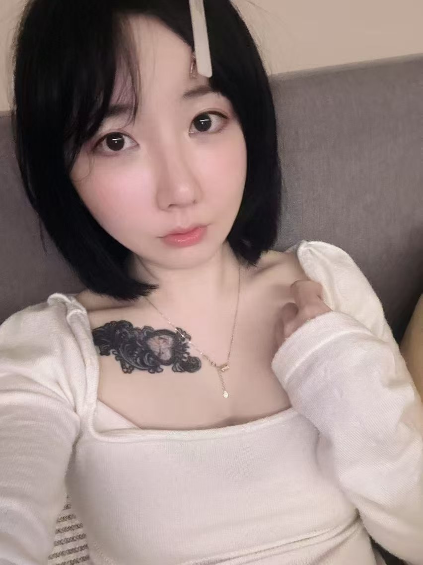 江宁短发甜妹00后爱宝