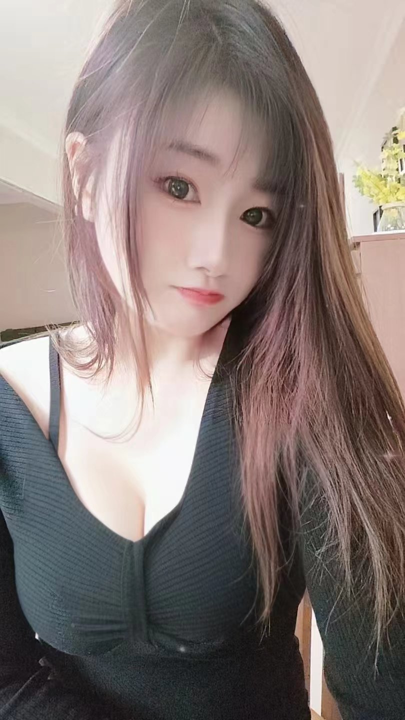 三峡广场白嫩大胸雪儿