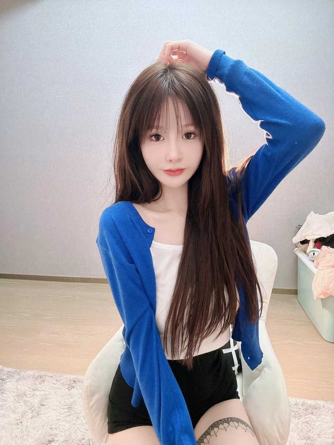 妞妞很想和你玩