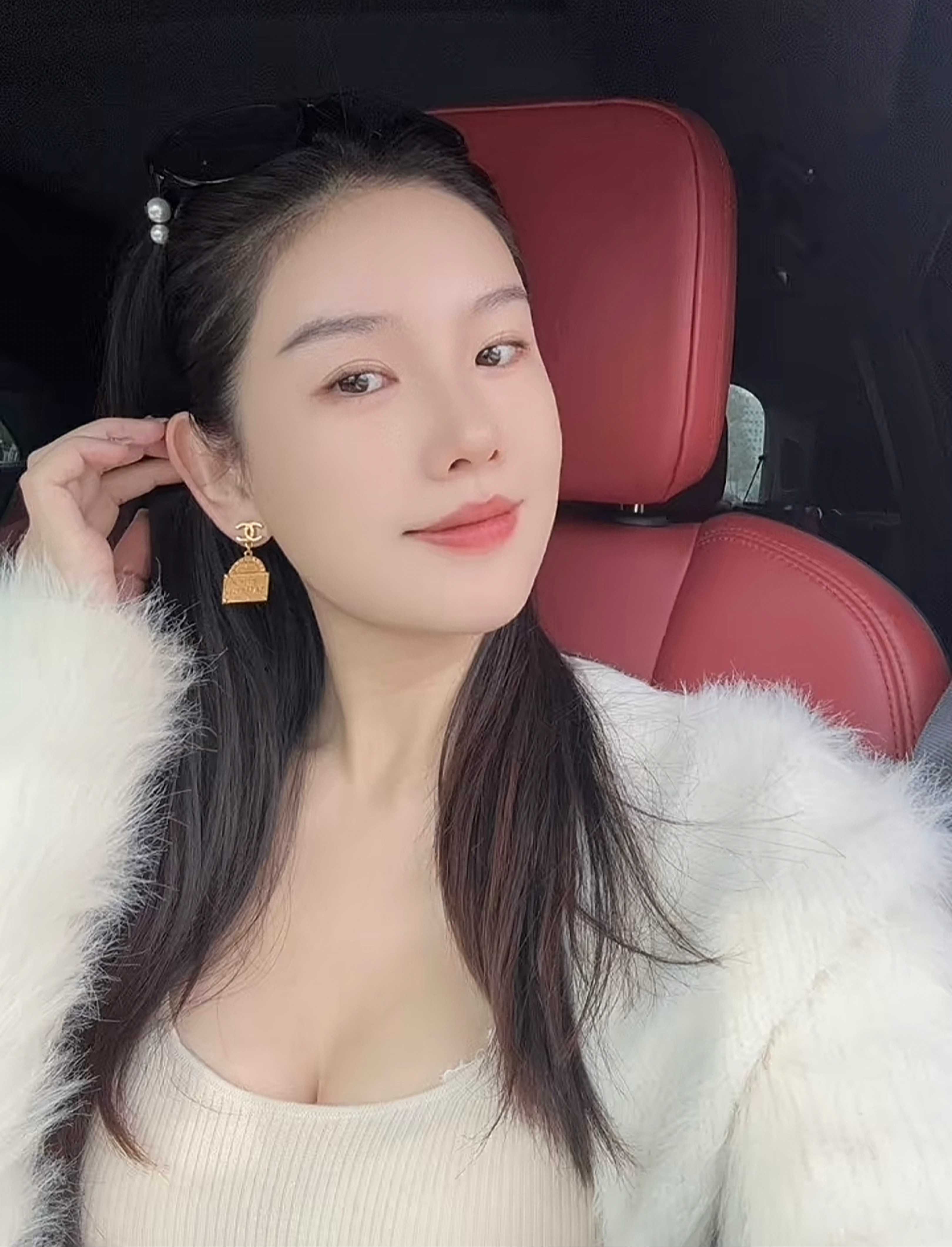 极品御姐范肉弹美妞