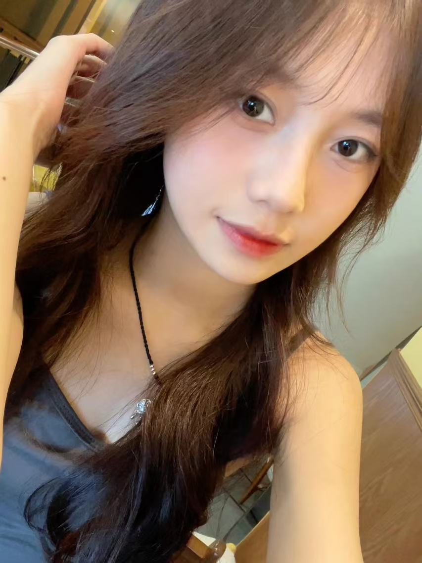 小乖讨人喜欢的妹子