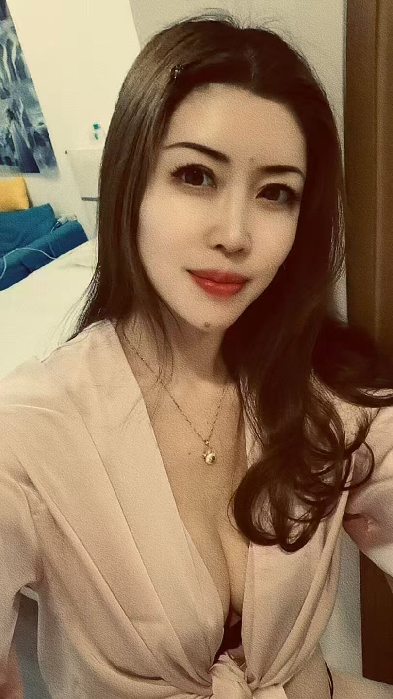 河北区丰满魅惑小少妇