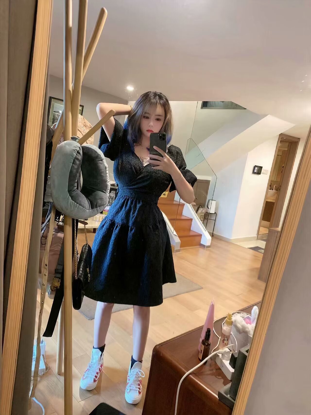 肥臀巨乳小少妇