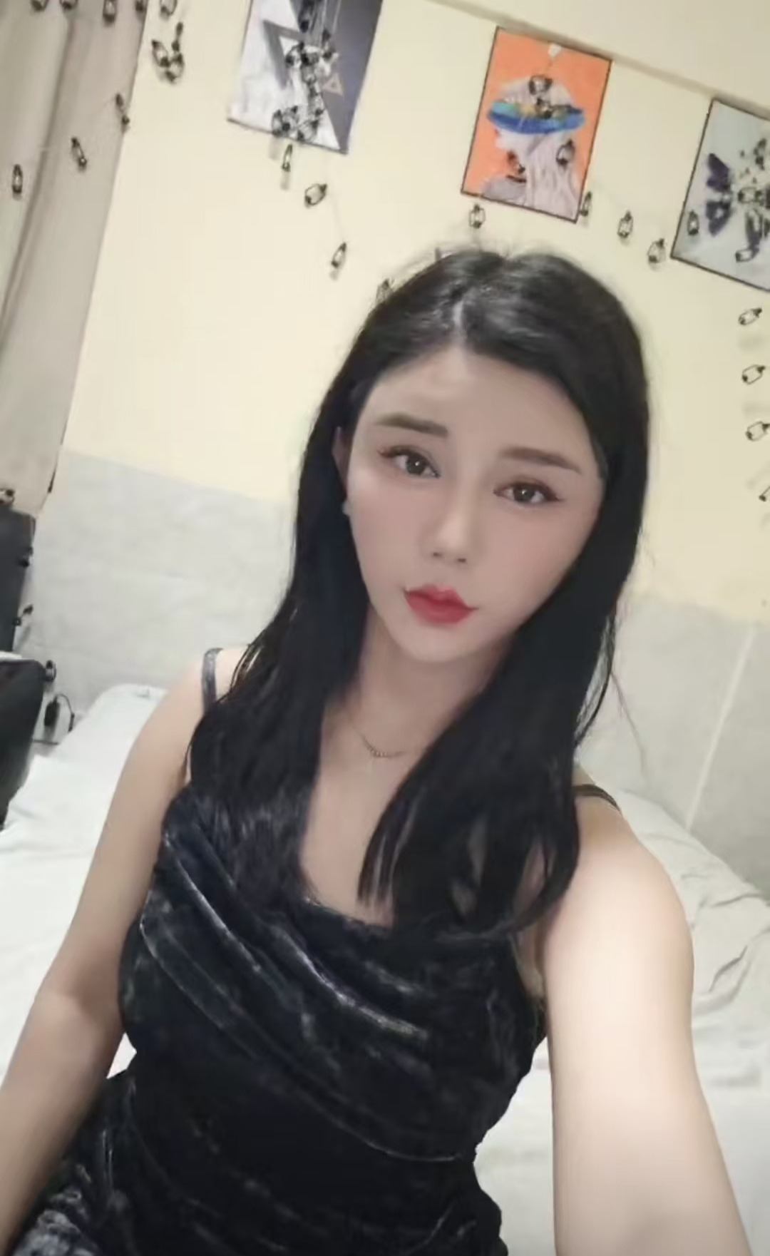 高颜值热辣服务小姐姐