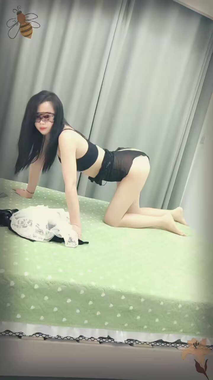 身材高挑的小sao货