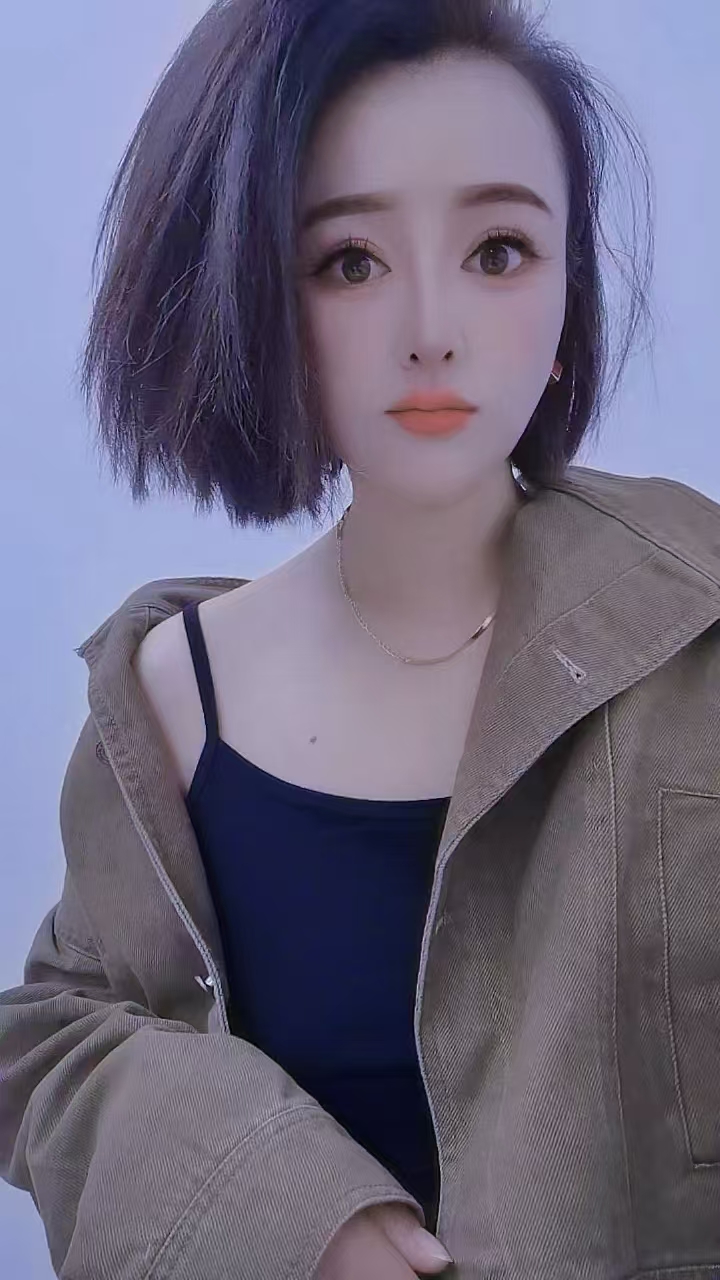 西山短发小御姐北北