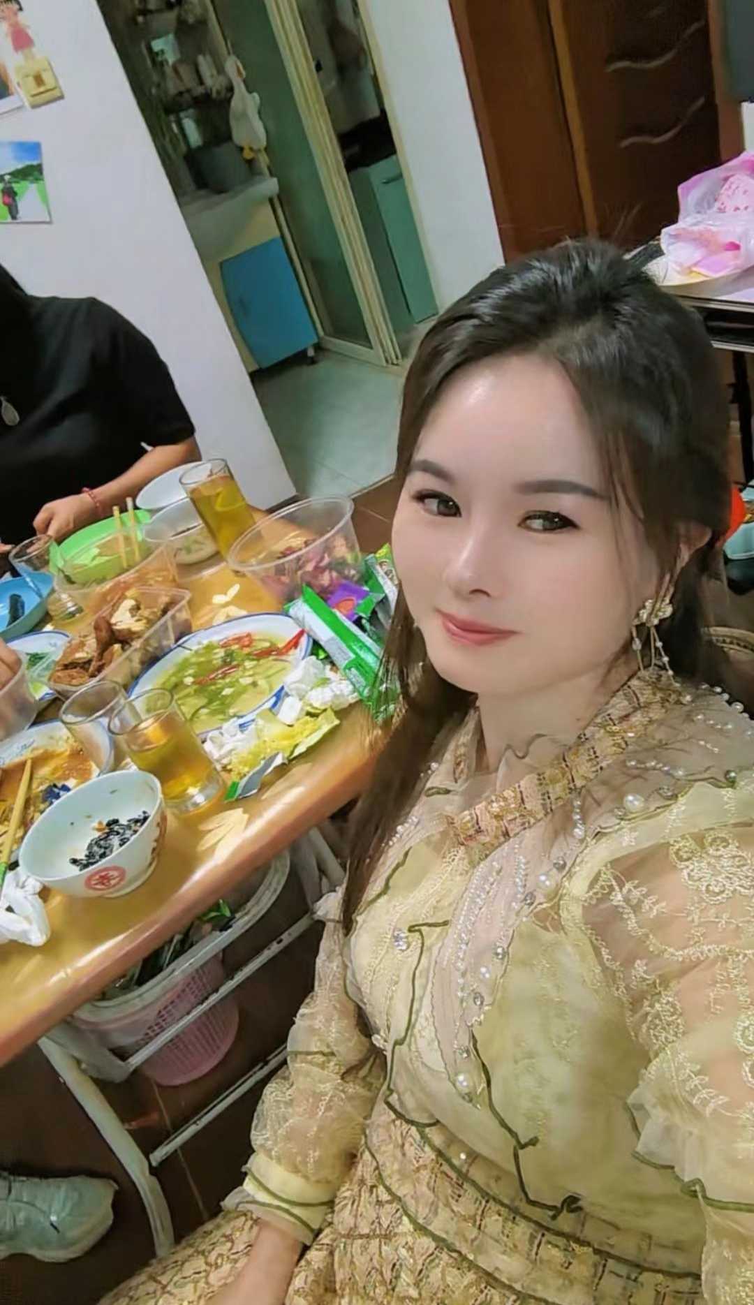 建邺肉感少妇英子