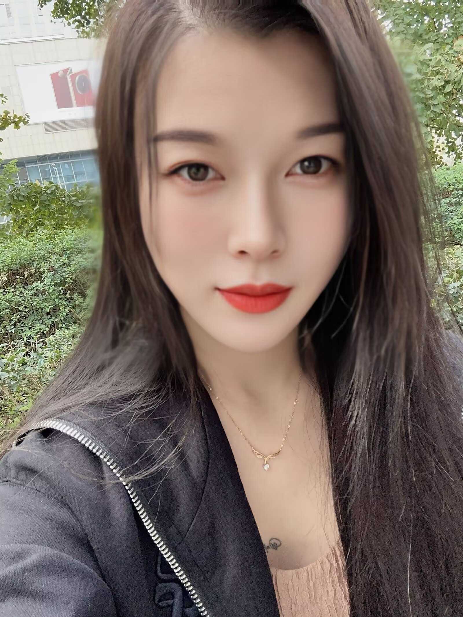 成都动物园附近的漂亮妹子