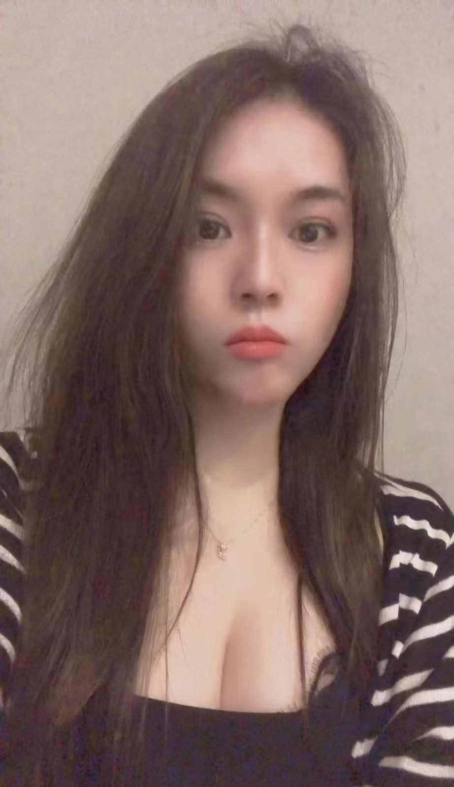 很温馨家的感觉，胸很漂亮