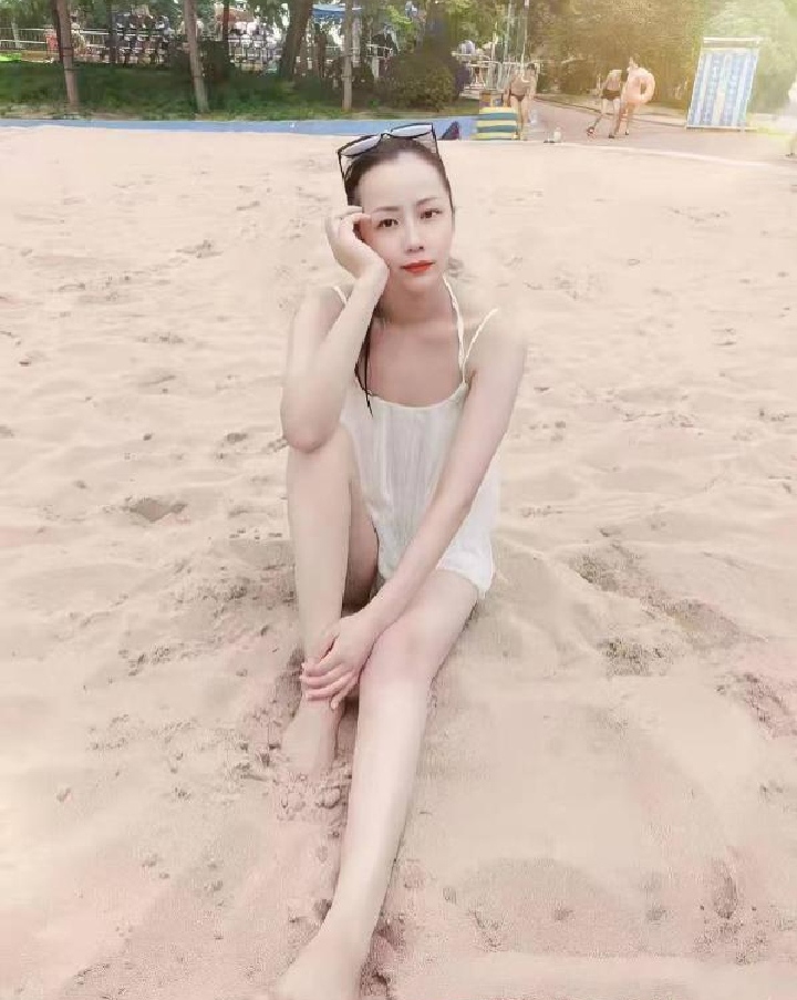 朝阳温柔细致小姐姐