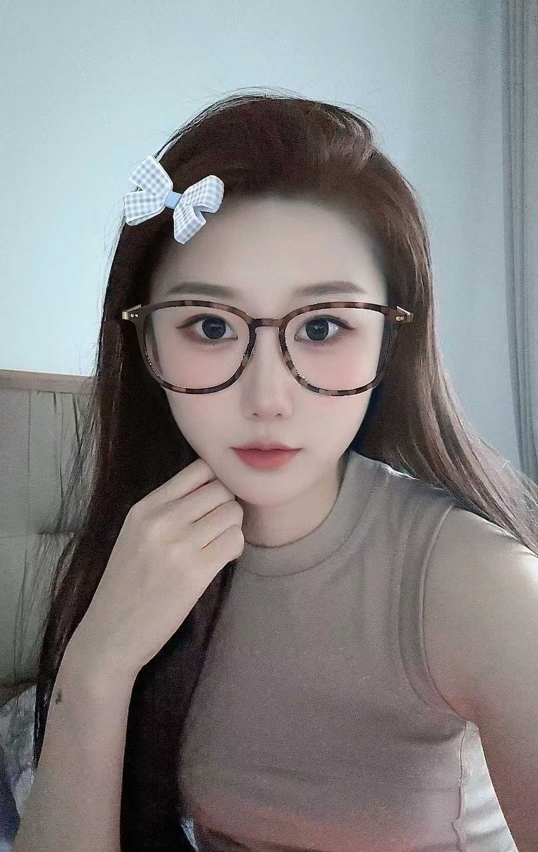 颜值控的福音，身材也很哇塞