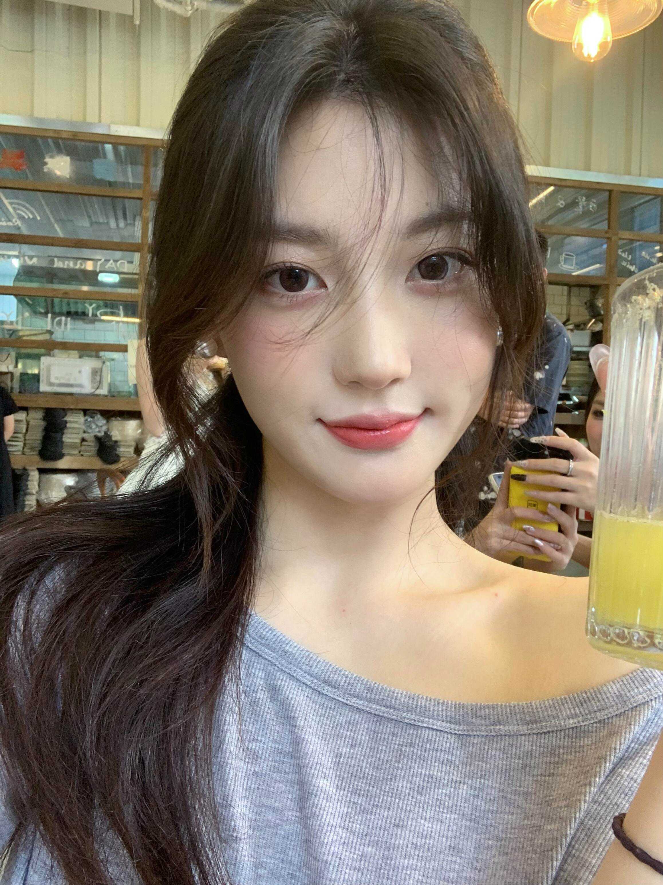 昆山市清纯美女，很主动