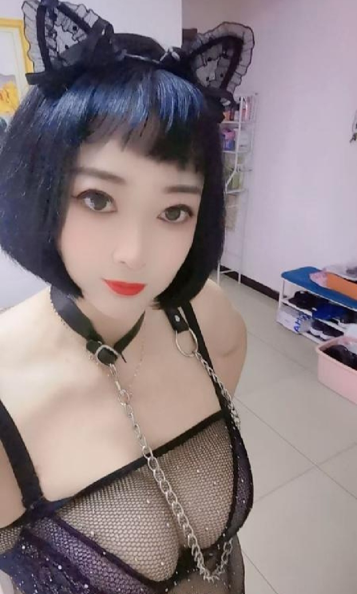 爆乳情趣欲女红豆