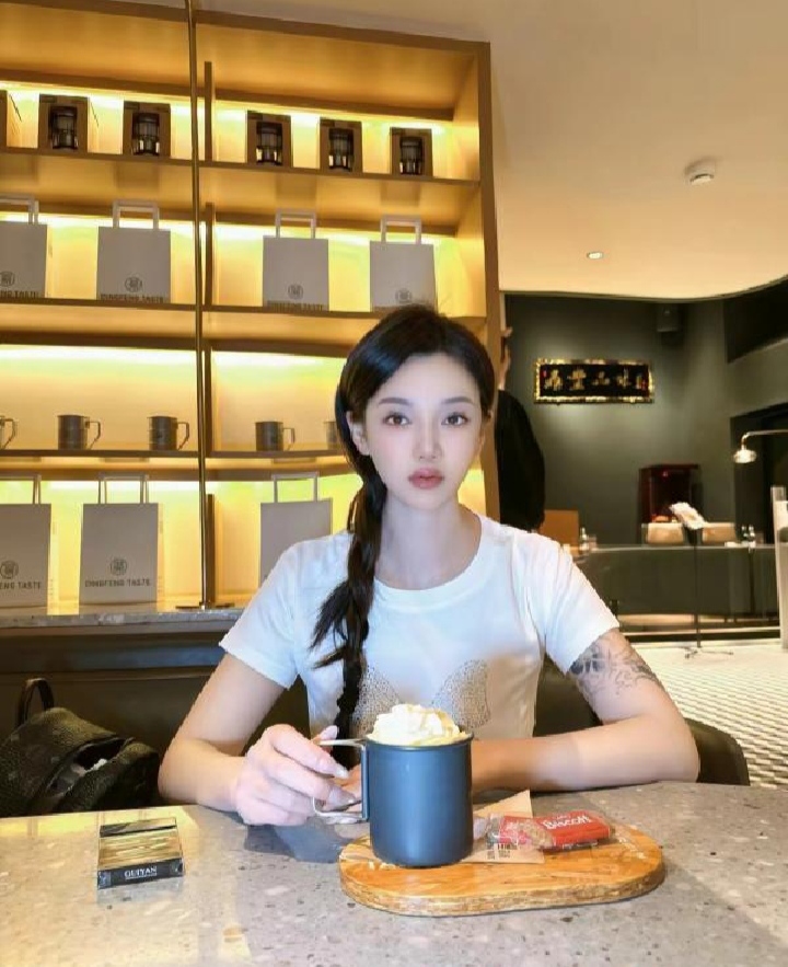 东莞颜值辣妹铭铭