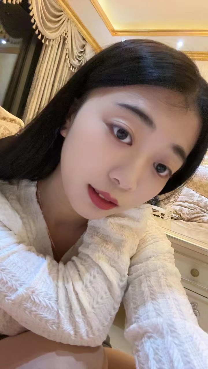 舌尖漫游。贴脸开大