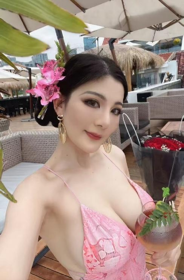 大冲惹火波霸欣姐