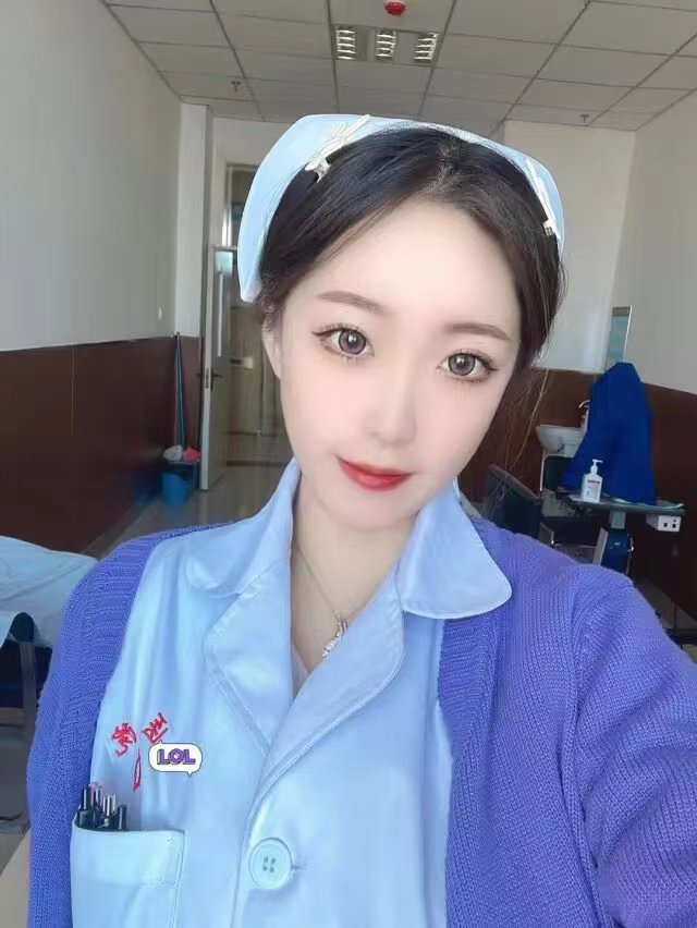 徐东很哇塞的兼职护士小姐姐