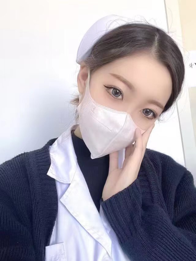 徐东很哇塞的兼职护士小姐姐