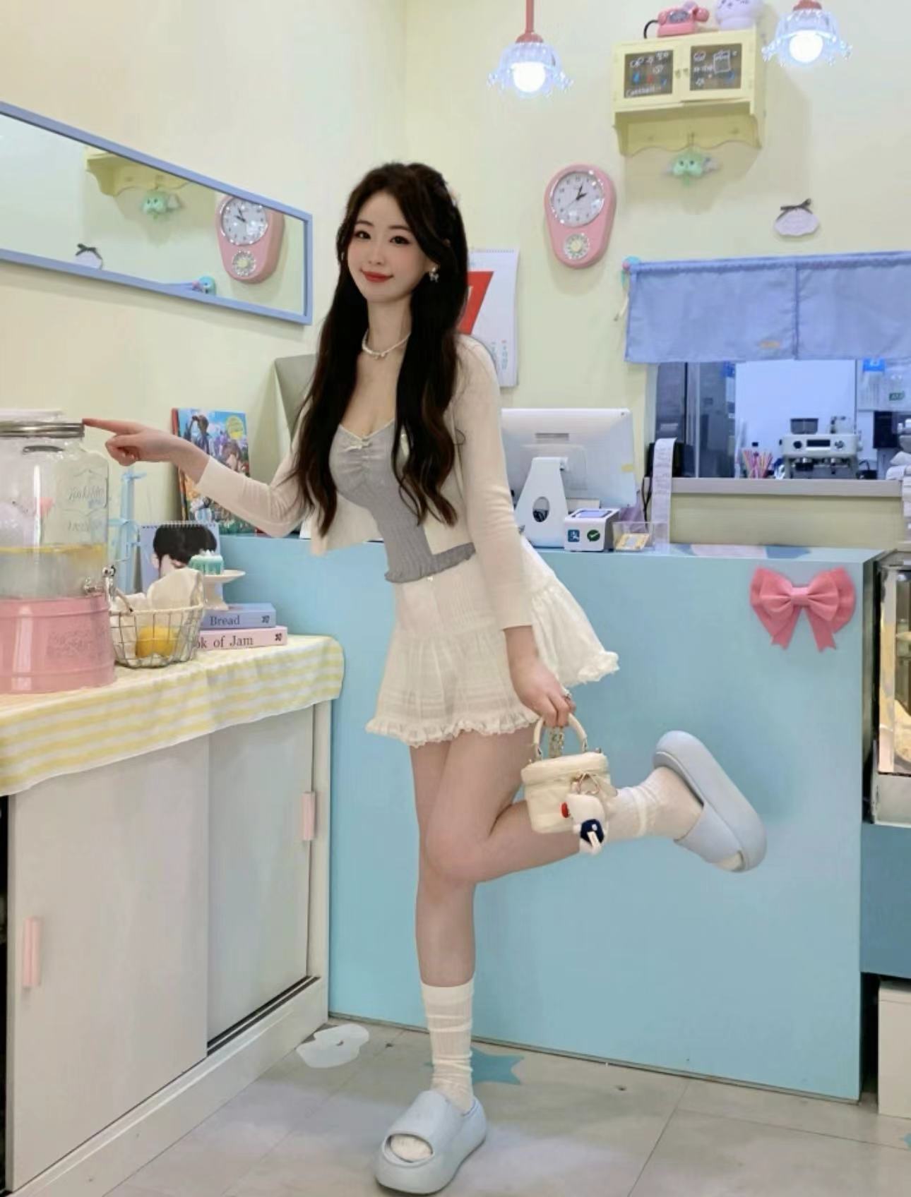 皮肤白嫩光滑，老师主动热情