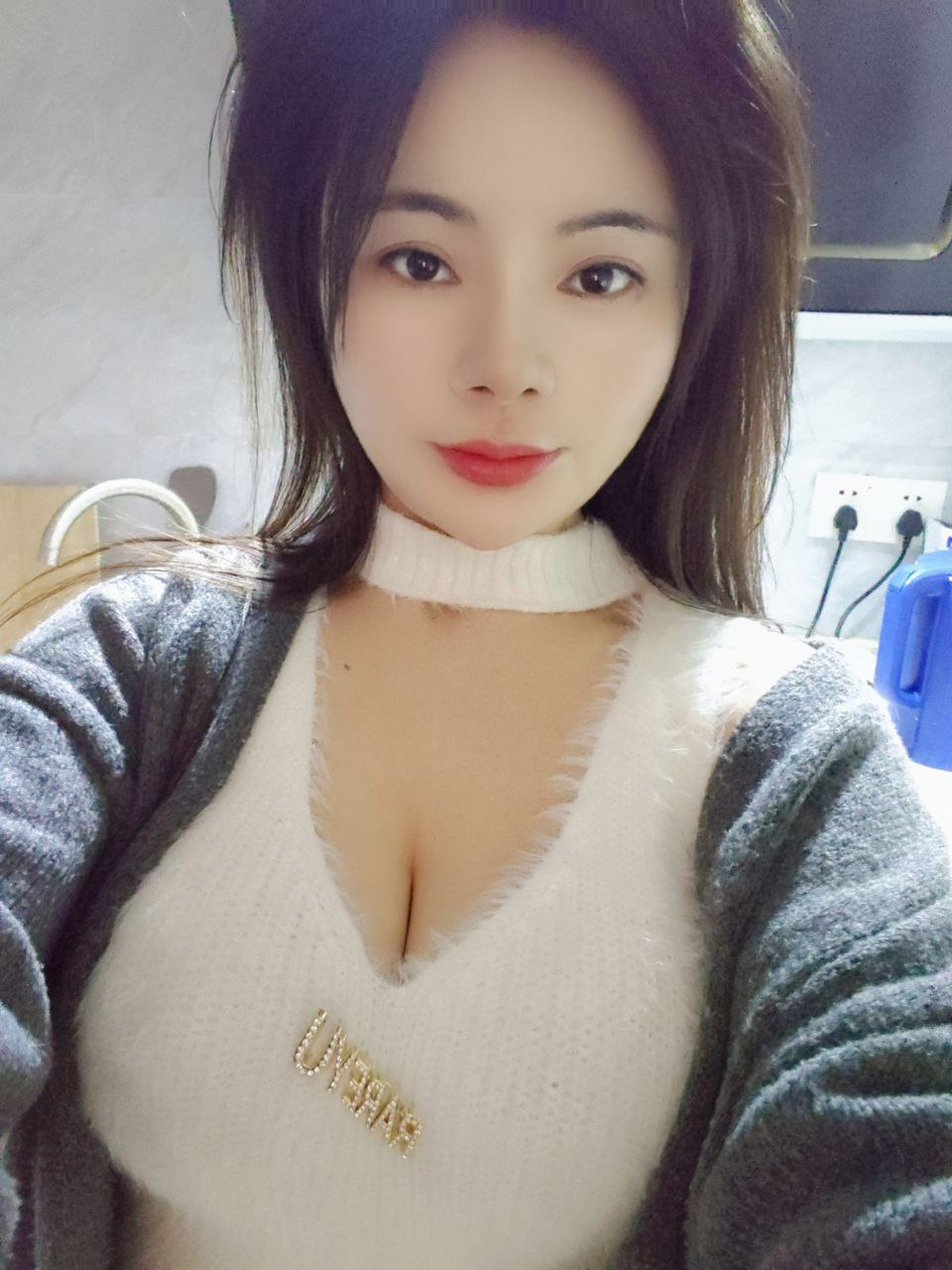 性感大奶李柏朴