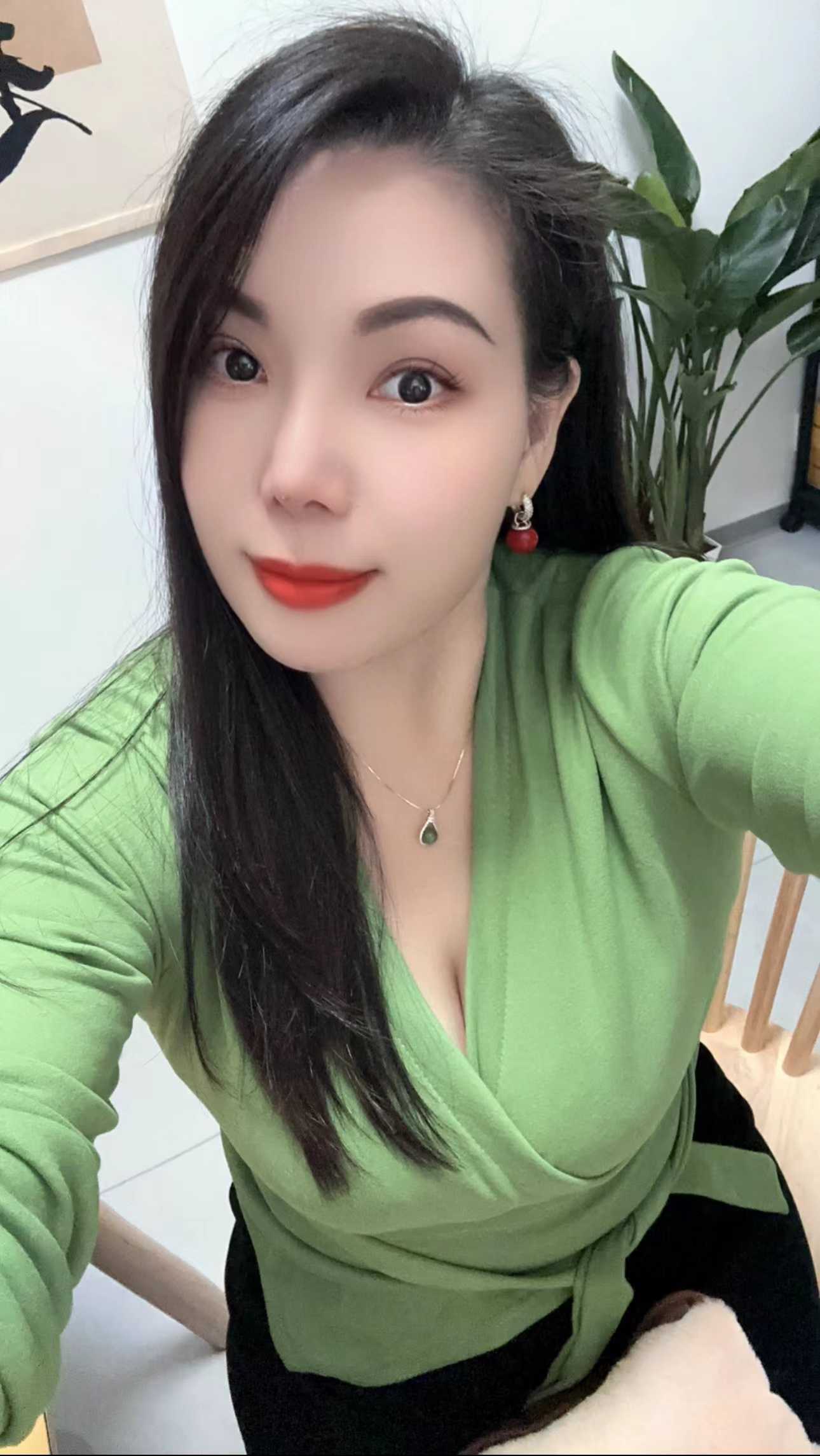 丹凤街惹火冰雪妹妹