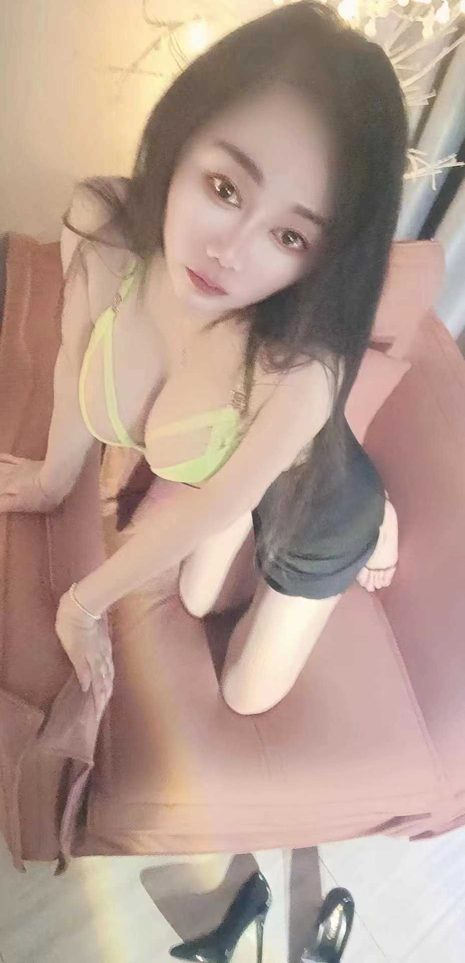 弹子石美艳大胸嘉怡