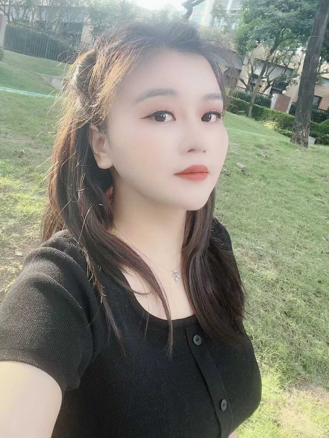 长相甜美人照无差。推荐！