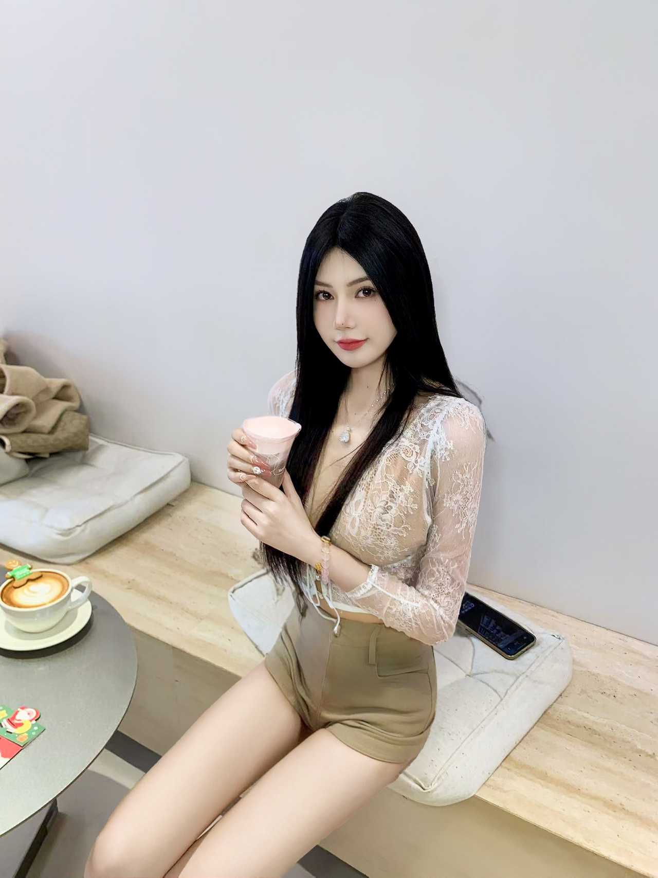 大长腿妹子 期待哥哥的联系