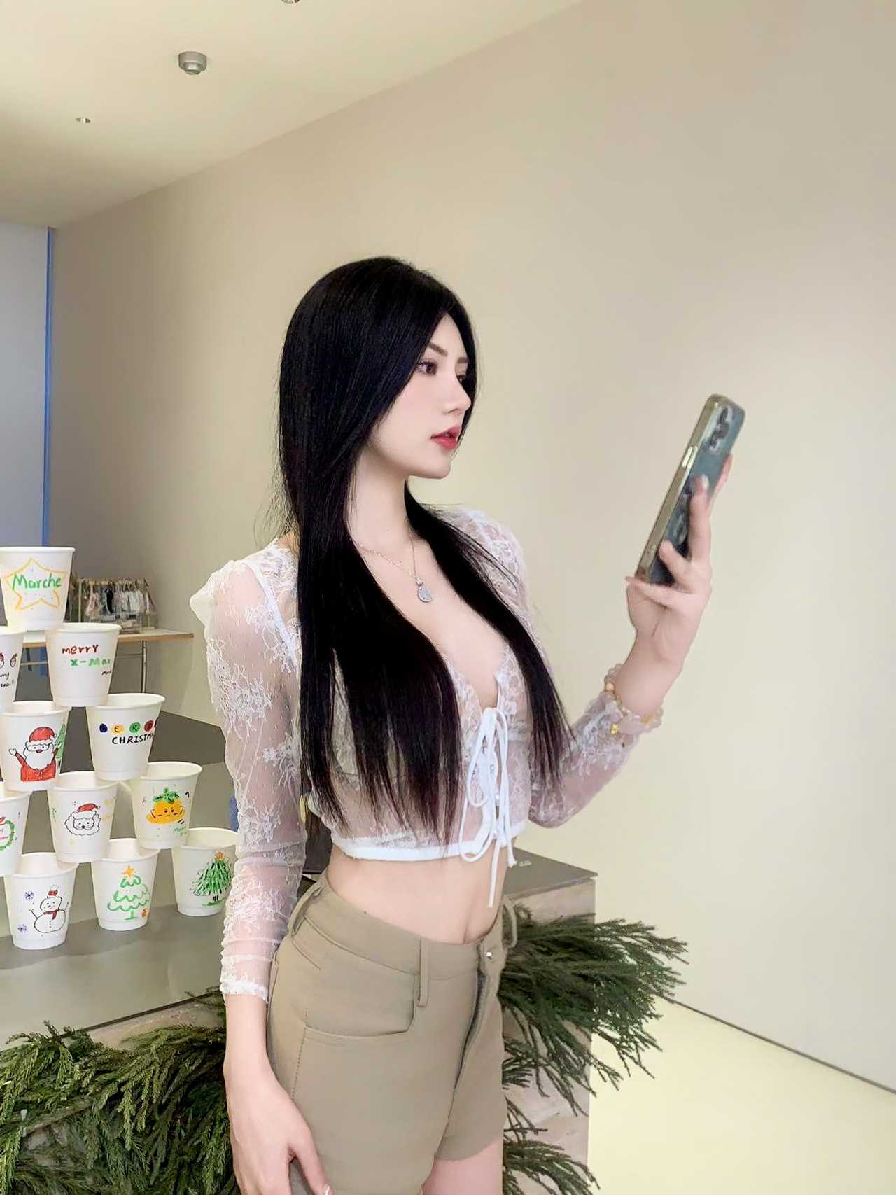 大长腿妹子 期待哥哥的联系