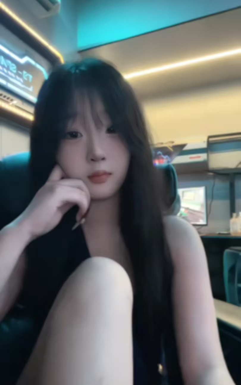 蜀山白嫩萌妹菲儿