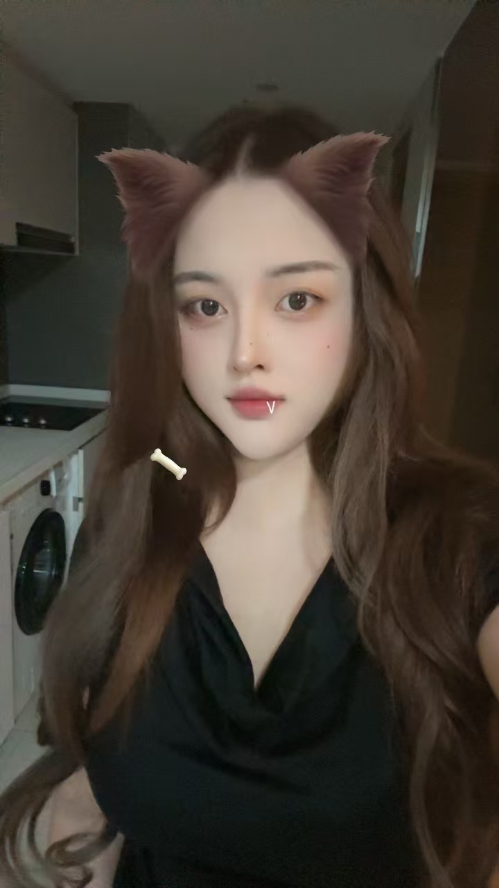 身材很完美，天然车灯，手感不错