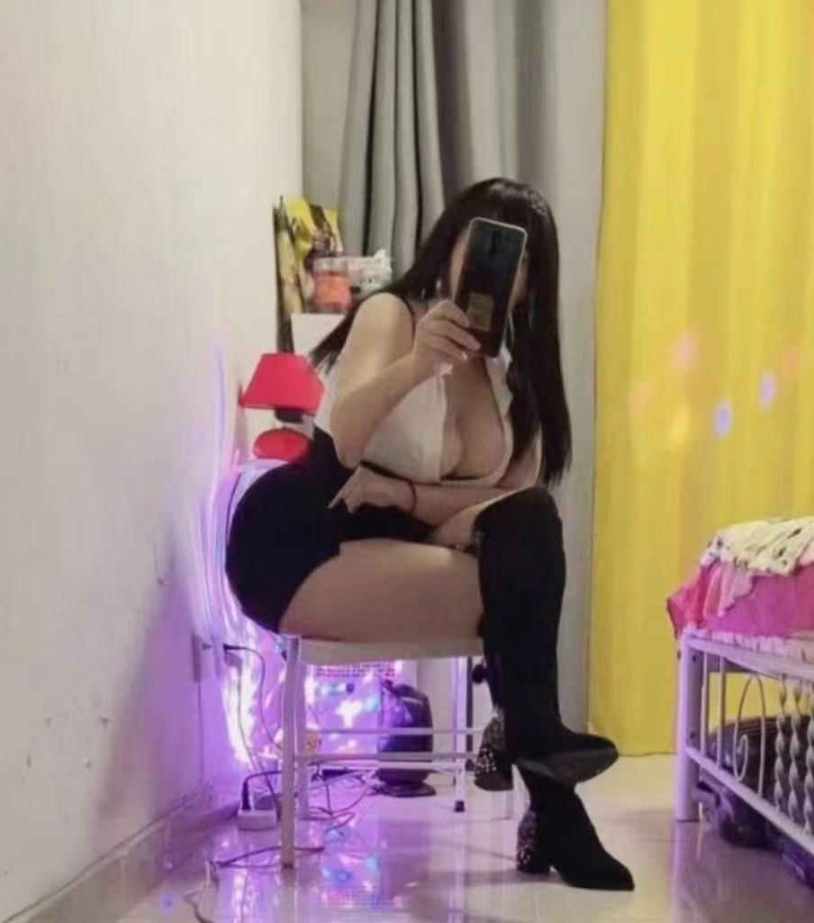 丰满热辣少妇韵味