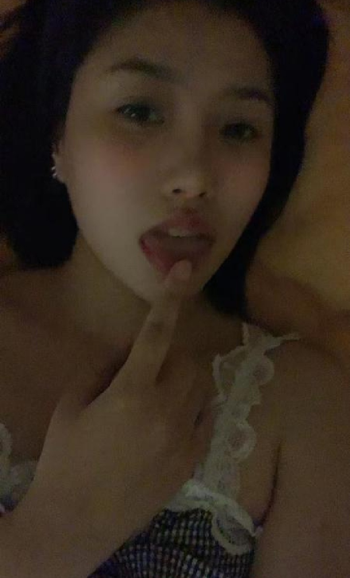 拱墅热辣短发尤物媛媛