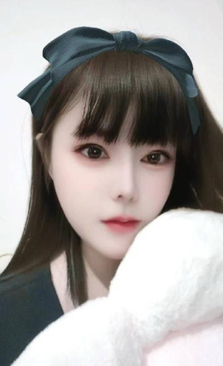 昆明甜美热辣大眼妹