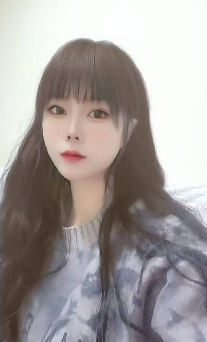 昆明甜美热辣大眼妹