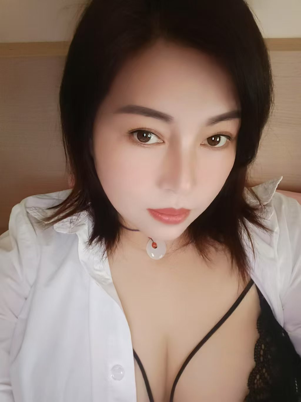 大胸短发御姐琪琪