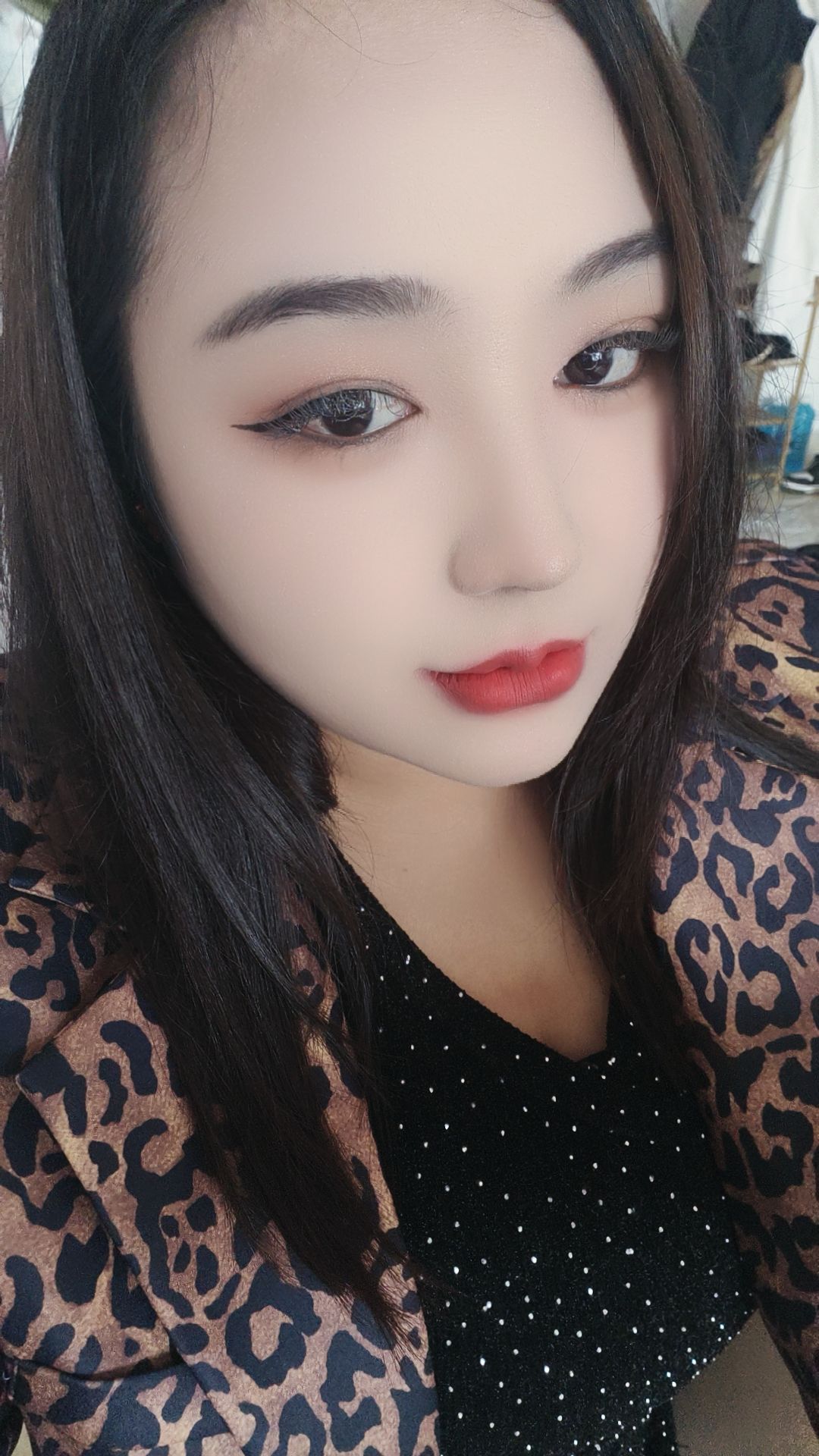 微微胖，小个子妹妹