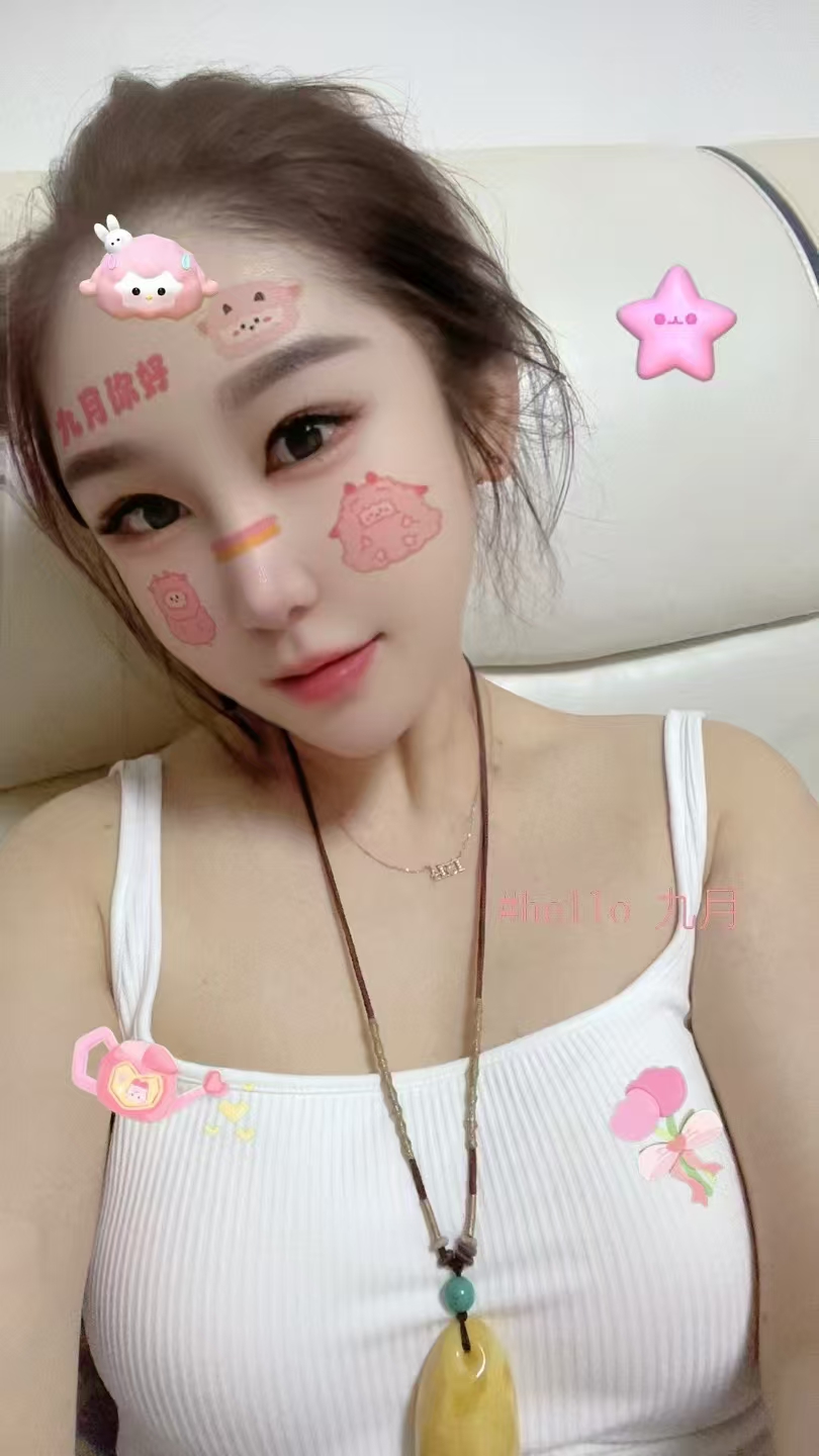 滨海惹火大白兔辣妹