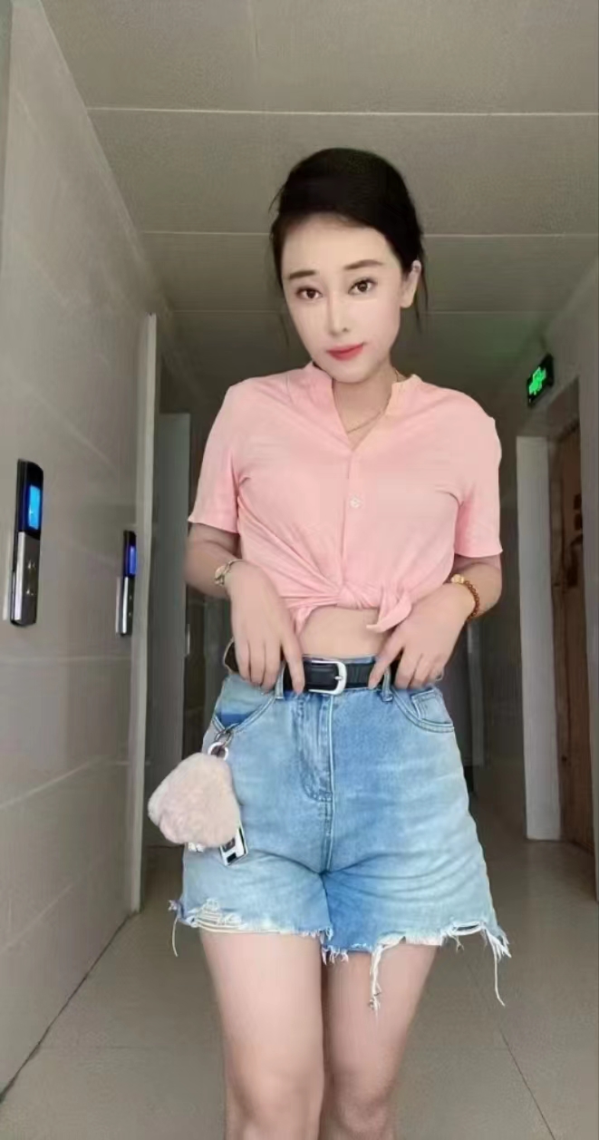 盐都白皙美妞小布丁