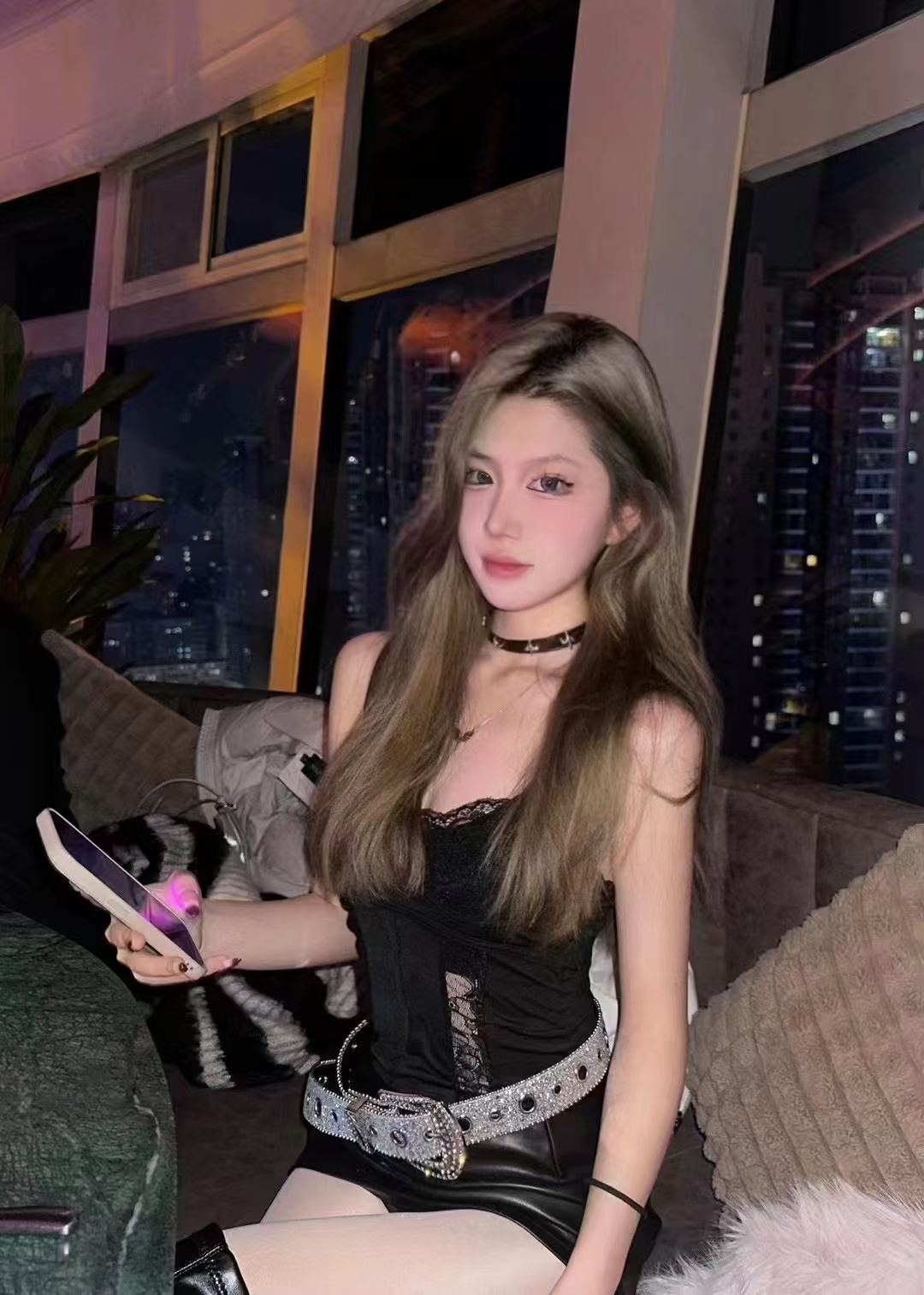 极品白嫩美妞小妍