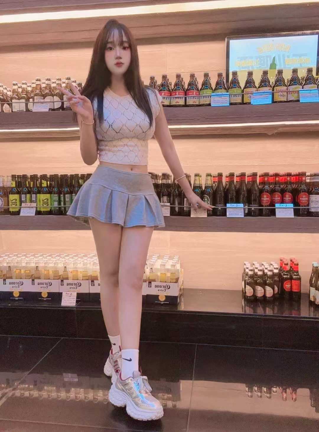 比较主动的美女耐心不敷衍