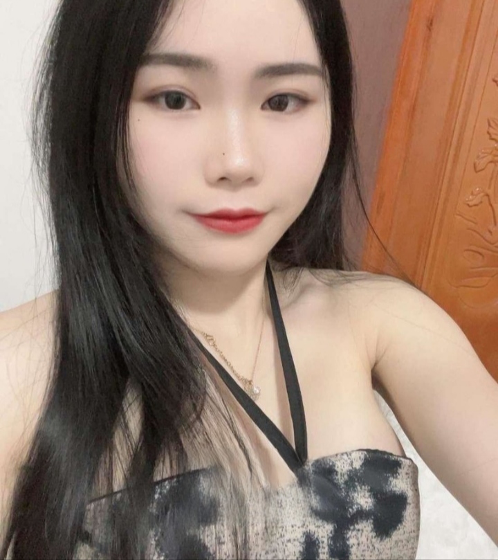 水润润的小妹妹，和照片零差距。