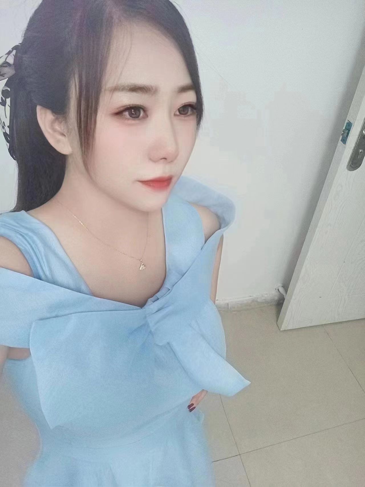 北站热辣大胸小姐姐菲菲