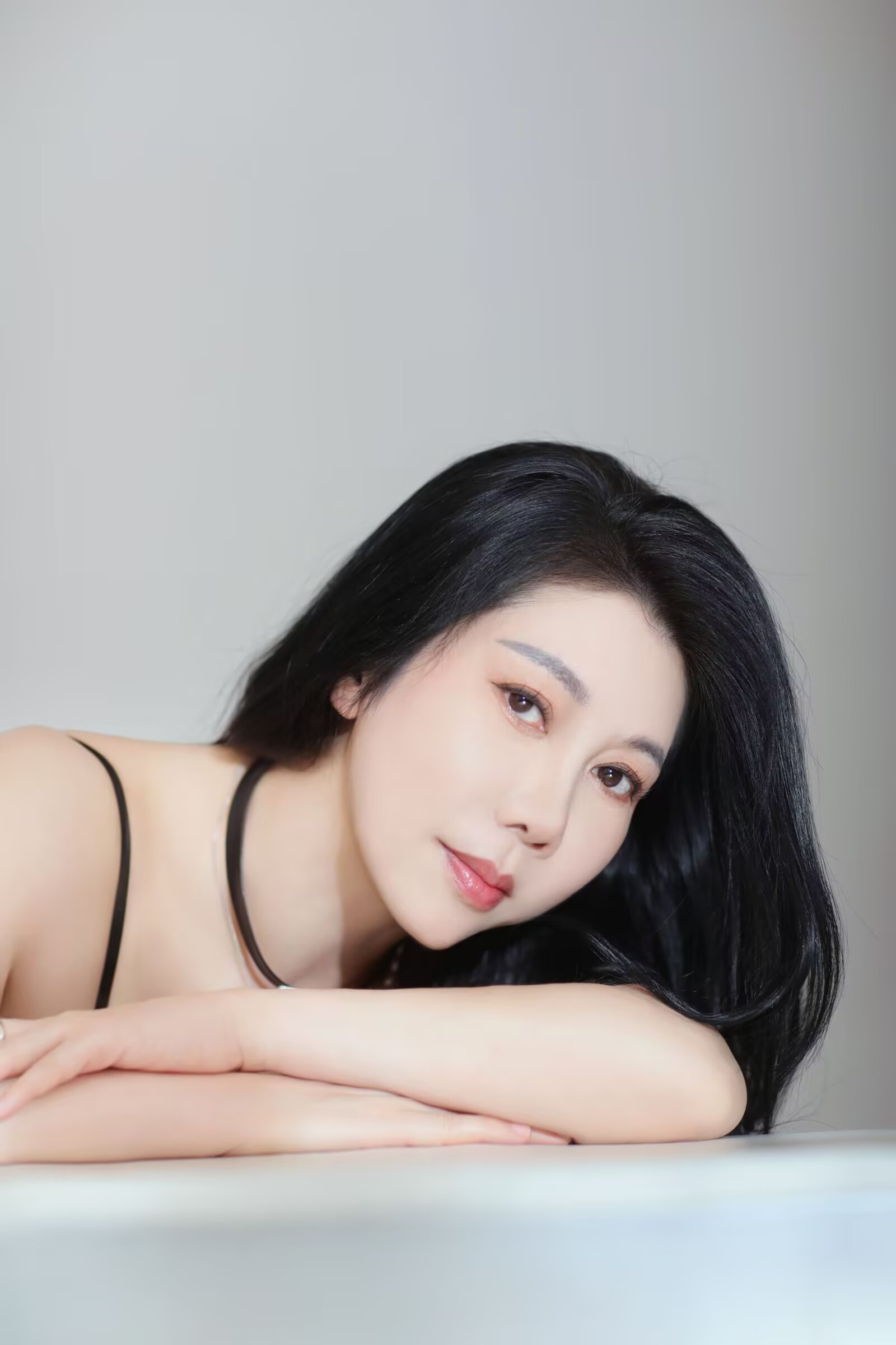 身材苗条颜值很高的熟女