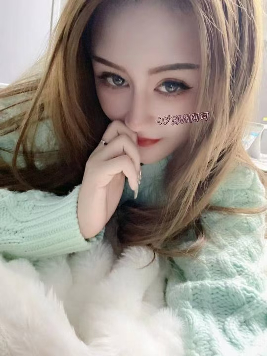 年轻气质好的小美女