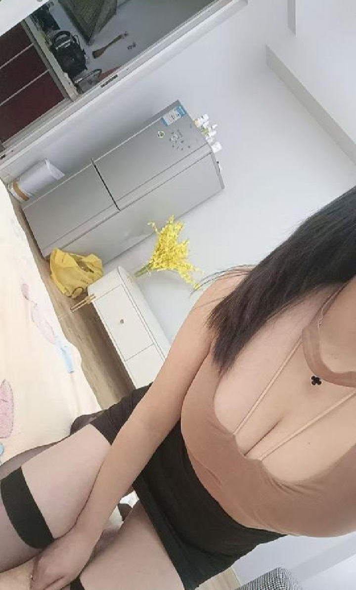 蜀山惹火大胸辣妹