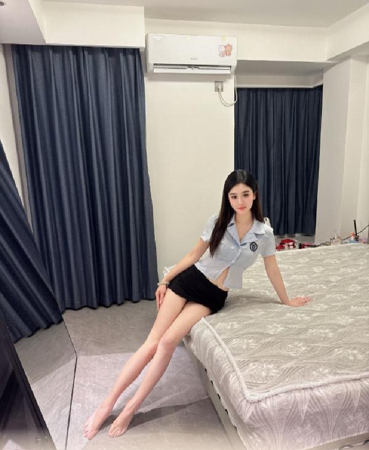 拱墅肤白貌美辣妹